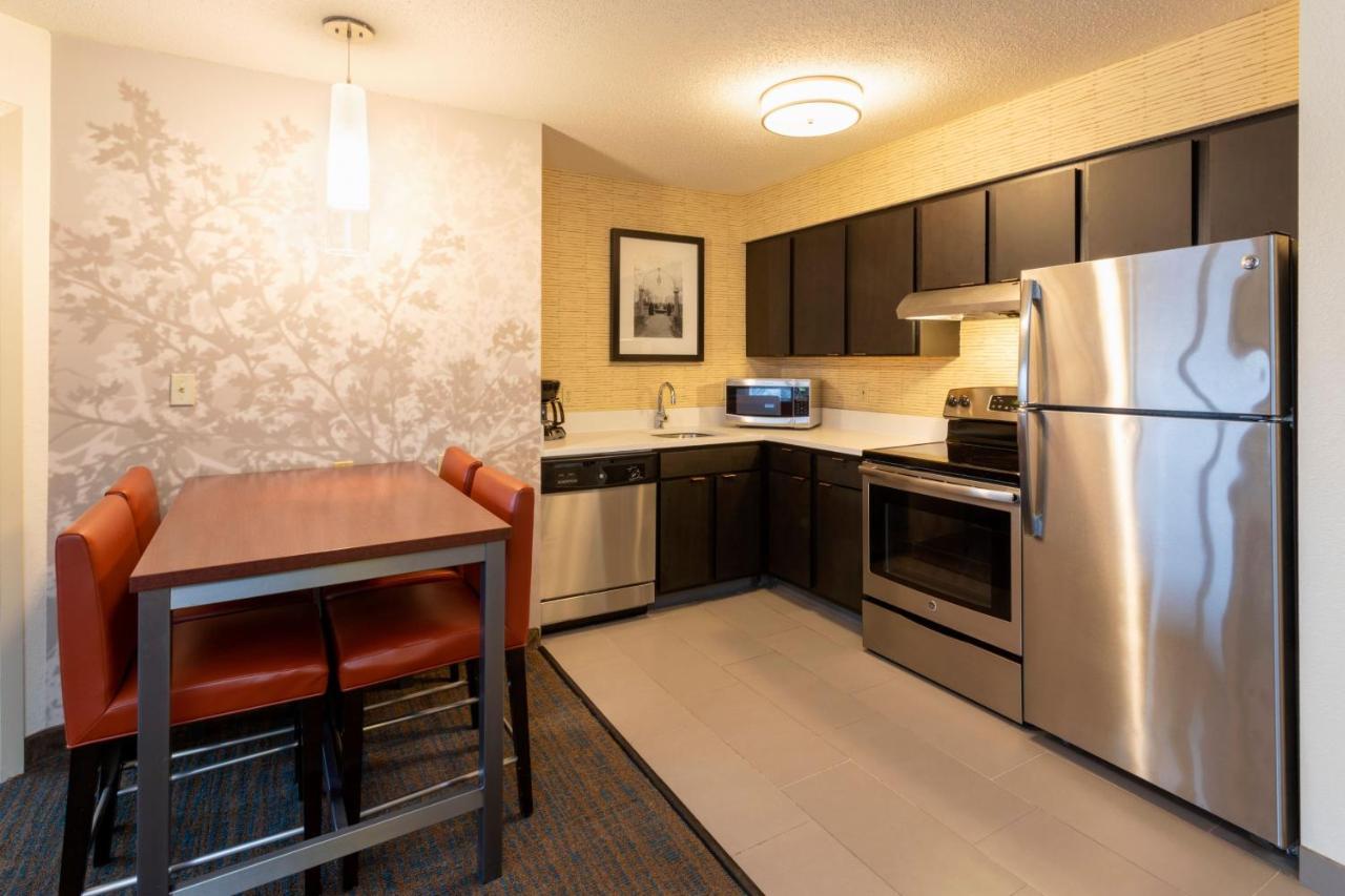 Residence Inn Minneapolis St. Paul/Roseville Exterior photo