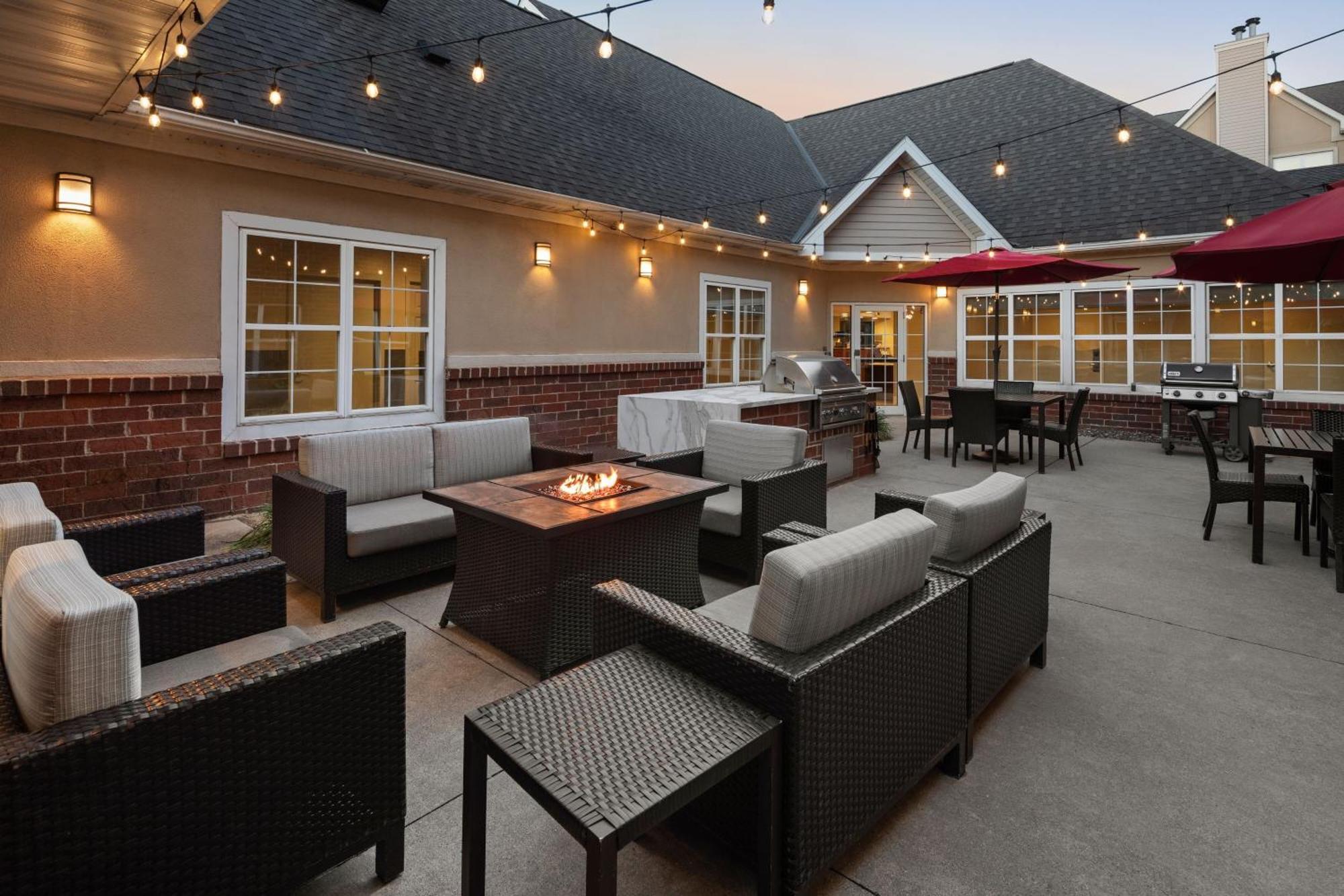 Residence Inn Minneapolis St. Paul/Roseville Exterior photo