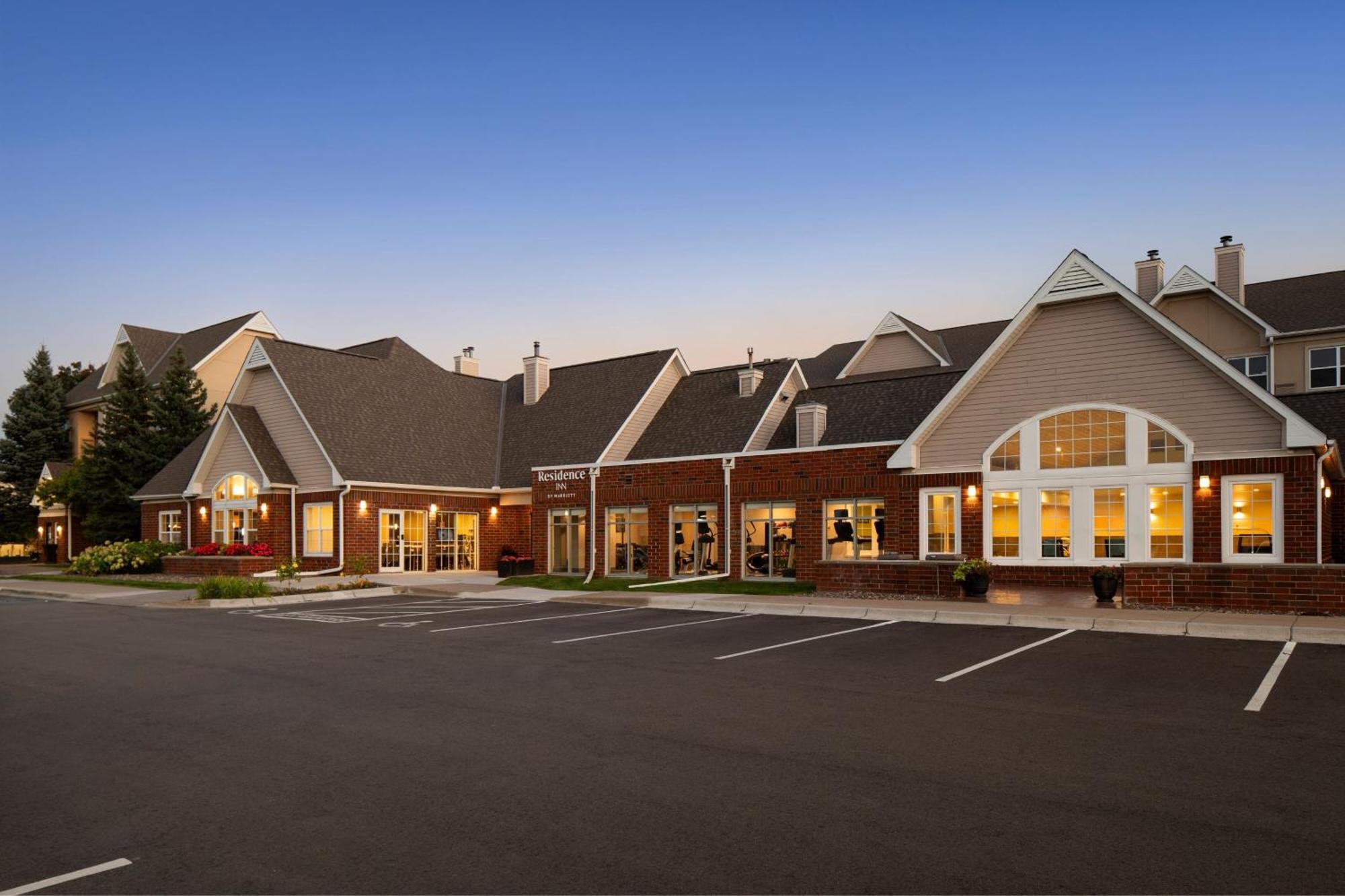 Residence Inn Minneapolis St. Paul/Roseville Exterior photo